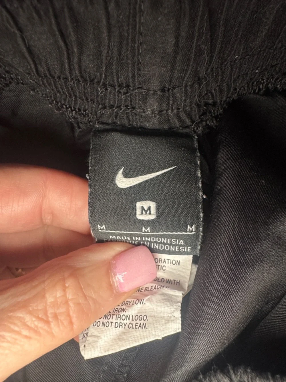 NIKE High Waist Athletic Shorts Black M Medium $30 EUC KL